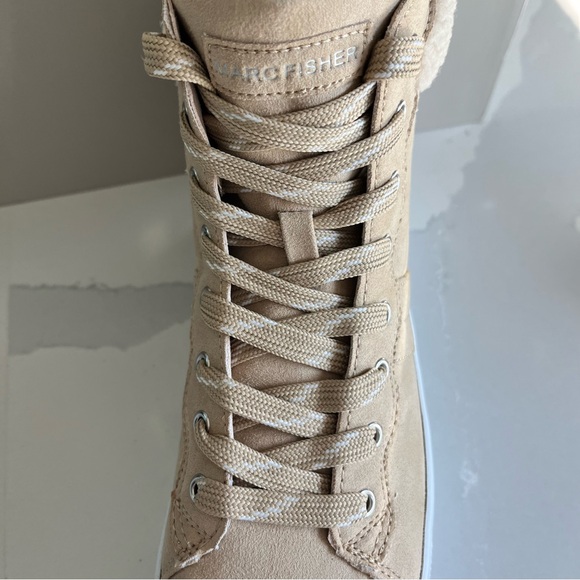 Marc Fisher Dapyr Women’s 8.5 Natural Tan Faux Suede Shearling Hi Top Sneaker - Picture 9 of 13